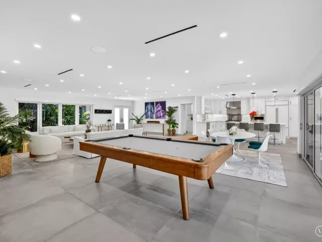 4-bedroom home for sale in Fort Lauderdale - 41 S COMPASS Drive - MondialRealty