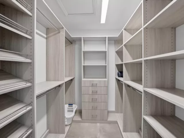 4-bedroom home for sale in Fort Lauderdale - 41 S COMPASS Drive - MondialRealty