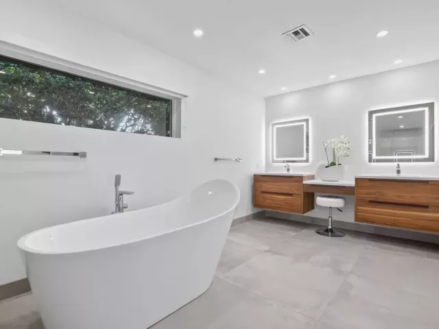 4-bedroom home for sale in Fort Lauderdale - 41 S COMPASS Drive - MondialRealty