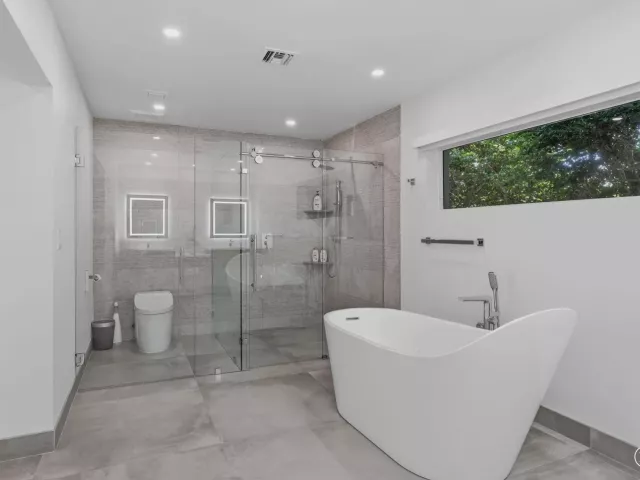 4-bedroom home for sale in Fort Lauderdale - 41 S COMPASS Drive - MondialRealty