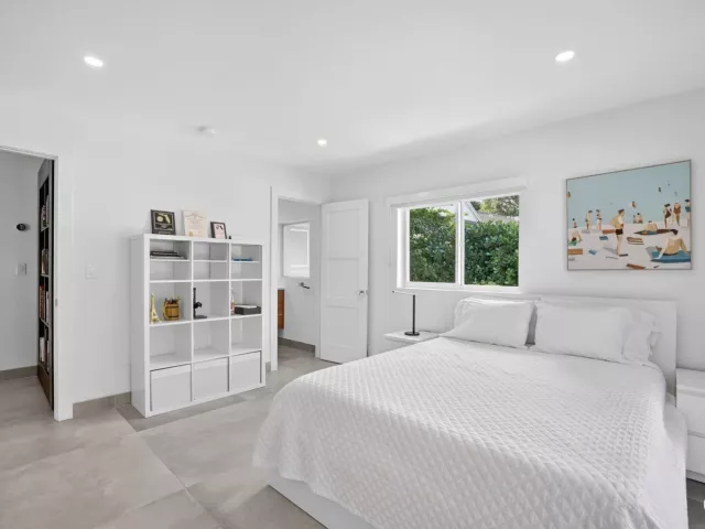 4-bedroom home for sale in Fort Lauderdale - 41 S COMPASS Drive - MondialRealty