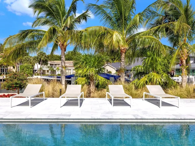 4-bedroom home for sale in Fort Lauderdale - 41 S COMPASS Drive - MondialRealty