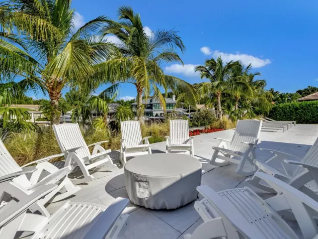 4-bedroom home for sale in Fort Lauderdale - 41 S COMPASS Drive - MondialRealty
