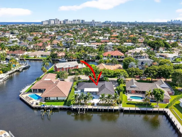 4-bedroom home for sale in Fort Lauderdale - 41 S COMPASS Drive - MondialRealty