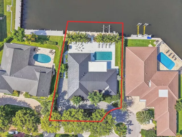 4-bedroom home for sale in Fort Lauderdale - 41 S COMPASS Drive - MondialRealty