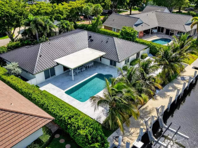 4-bedroom home for sale in Fort Lauderdale - 41 S COMPASS Drive - MondialRealty
