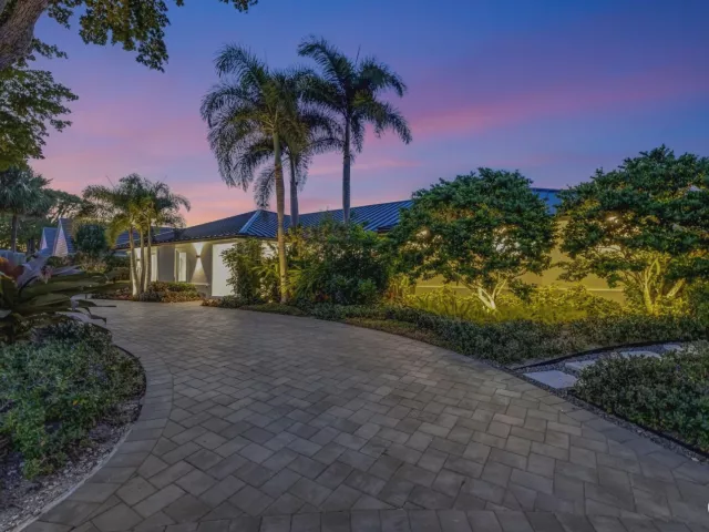 4-bedroom home for sale in Fort Lauderdale - 41 S COMPASS Drive - MondialRealty