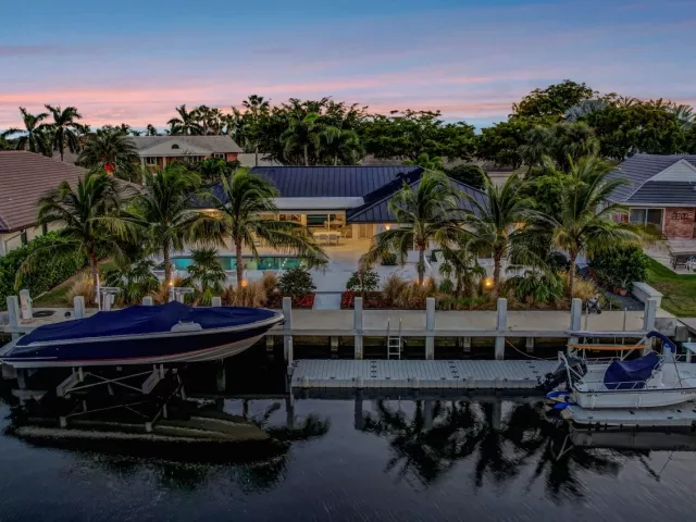 4-bedroom home for sale in Fort Lauderdale - 41 S COMPASS Drive - MondialRealty
