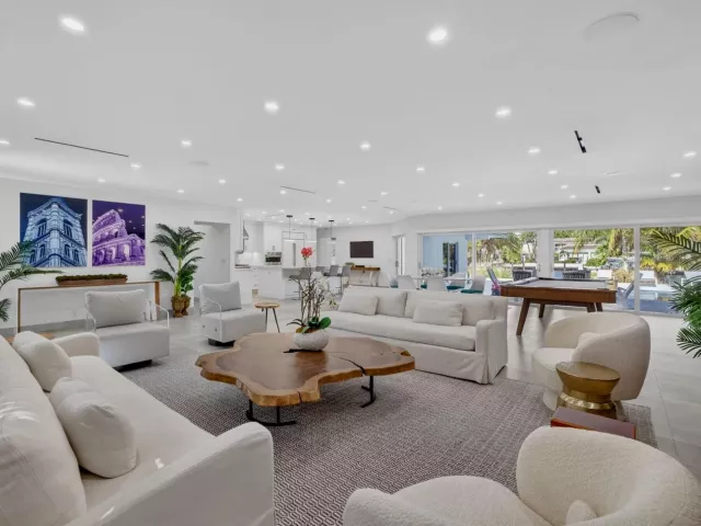 4-bedroom home for sale in Fort Lauderdale - 41 S COMPASS Drive - MondialRealty