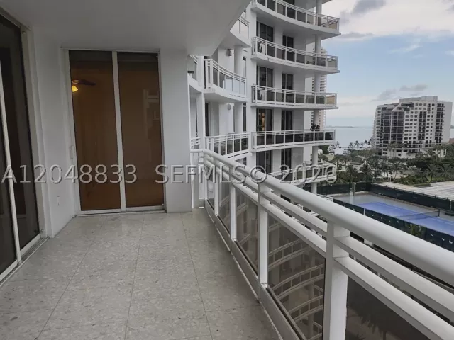 1-bedroom condo for rent in Miami - 901 Brickell Key Blvd 1102 - MondialRealty