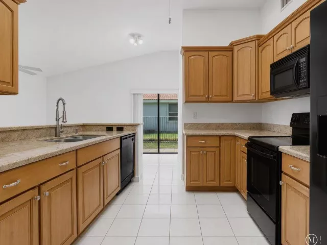 3-bedroom home for rent in Boca Raton - 7000 NW 4th Avenue - MondialRealty