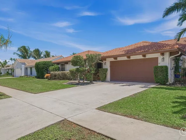 3-bedroom home for rent in Boca Raton - 7000 NW 4th Avenue - MondialRealty