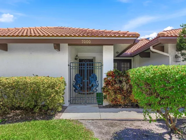 3-bedroom home for rent in Boca Raton - 7000 NW 4th Avenue - MondialRealty