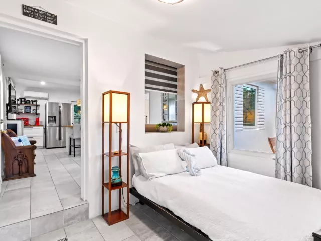 3-bedroom home for sale in Fort Lauderdale - 1521 SW 4th Avenue - MondialRealty