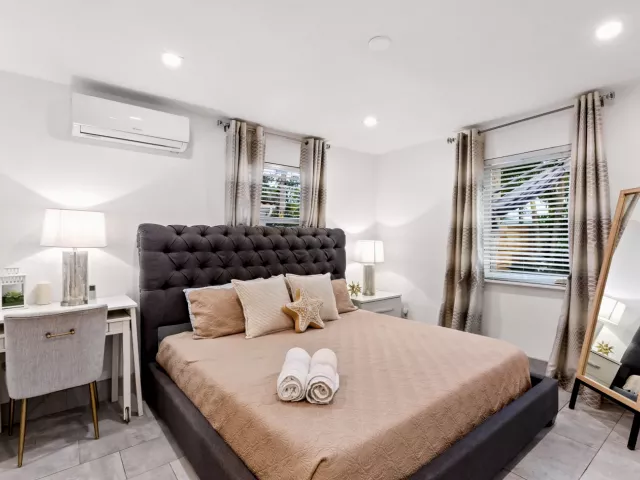 3-bedroom home for sale in Fort Lauderdale - 1521 SW 4th Avenue - MondialRealty