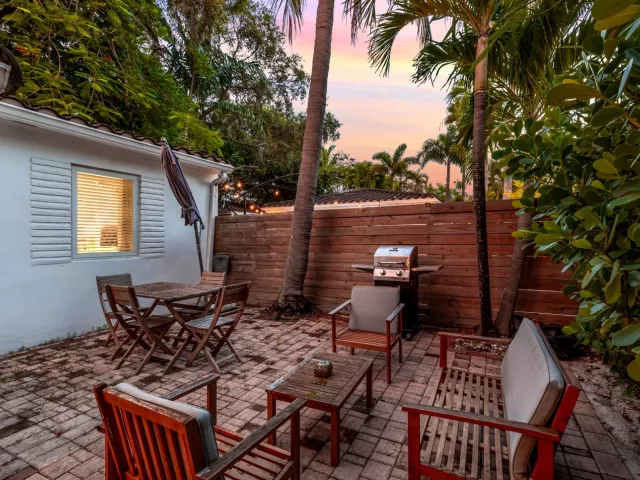 3-bedroom home for sale in Fort Lauderdale - 1521 SW 4th Avenue - MondialRealty