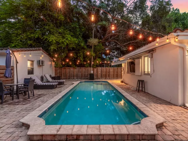 3-bedroom home for sale in Fort Lauderdale - 1521 SW 4th Avenue - MondialRealty