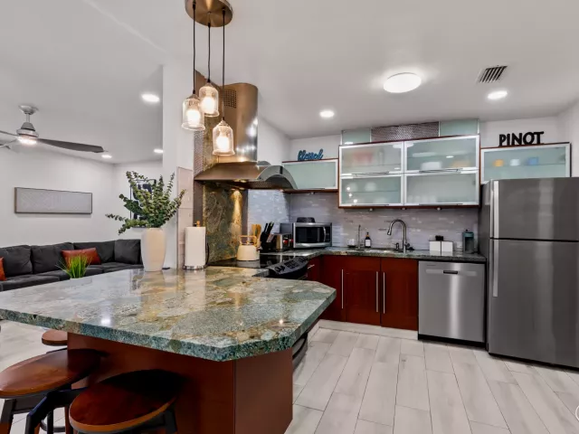 3-bedroom home for sale in Fort Lauderdale - 1521 SW 4th Avenue - MondialRealty