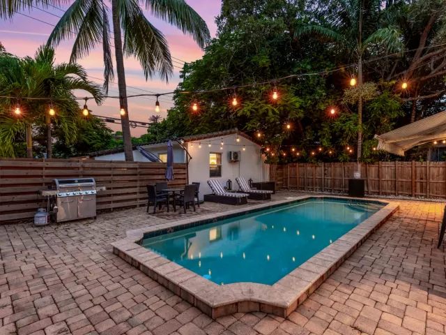 3-bedroom home for sale in Fort Lauderdale - 1521 SW 4th Avenue - MondialRealty
