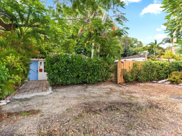 3-bedroom home for sale in Fort Lauderdale - 1521 SW 4th Avenue - MondialRealty