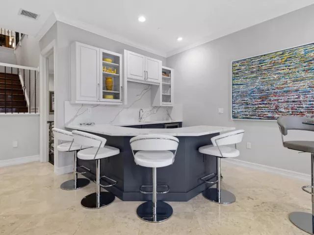 4-bedroom home for sale in Pompano Beach - 2166 SE 7TH Street 2166 - MondialRealty
