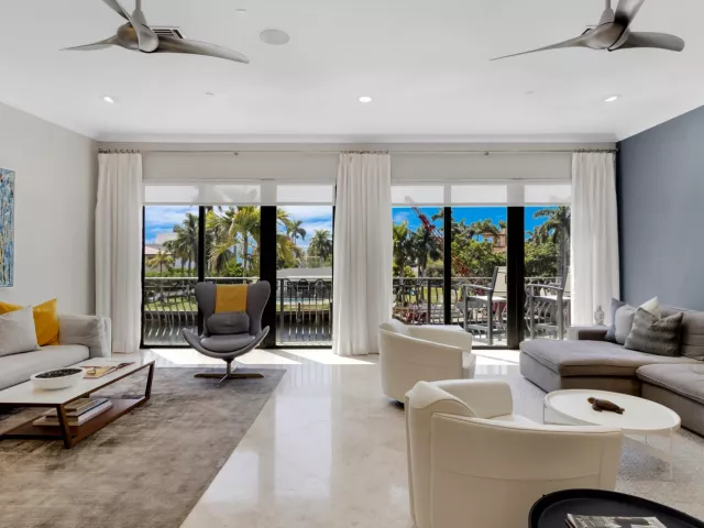 4-bedroom home for sale in Pompano Beach - 2166 SE 7TH Street 2166 - MondialRealty