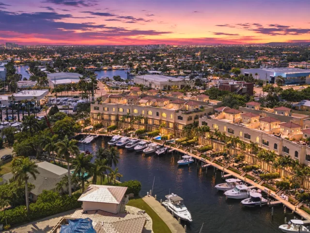 4-bedroom home for sale in Pompano Beach - 2166 SE 7TH Street 2166 - MondialRealty