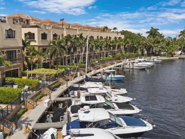 4-bedroom home for sale in Pompano Beach - 2166 SE 7TH Street 2166 - MondialRealty