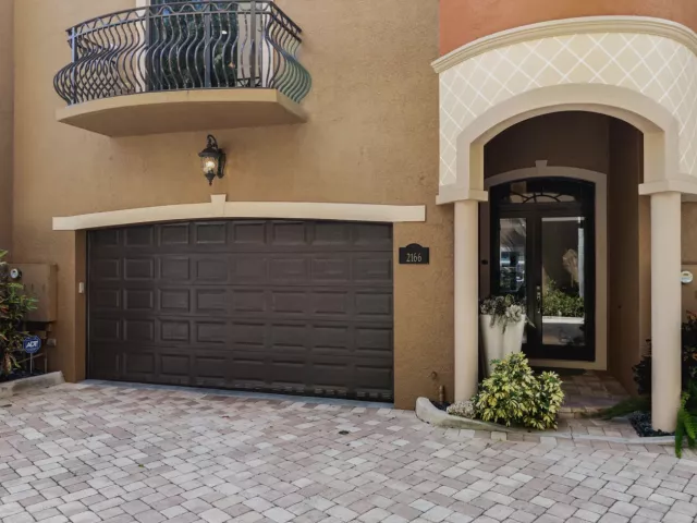 4-bedroom home for sale in Pompano Beach - 2166 SE 7TH Street 2166 - MondialRealty