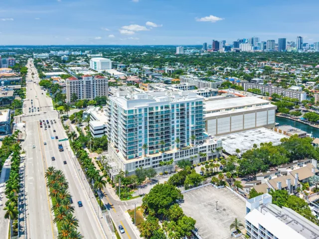 2-bedroom condo for sale in Fort Lauderdale - 1819 SE 17TH Street 708 - MondialRealty