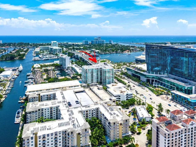 2-bedroom condo for sale in Fort Lauderdale - 1819 SE 17TH Street 708 - MondialRealty