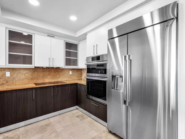 2-bedroom condo for sale in Fort Lauderdale - 1819 SE 17TH Street 708 - MondialRealty
