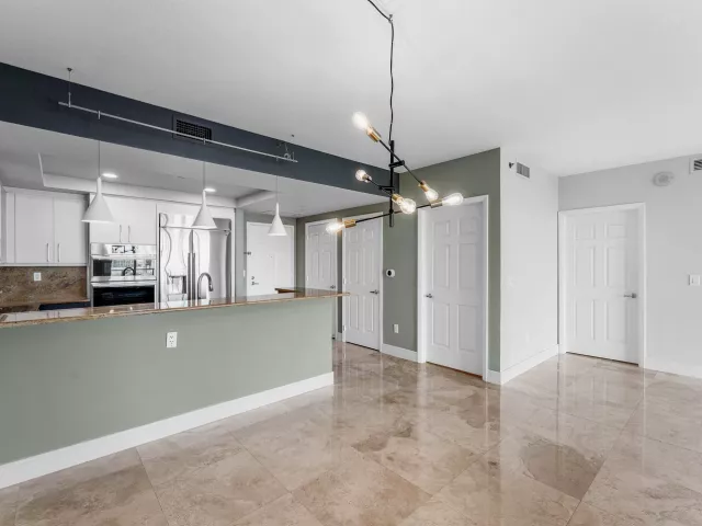 2-bedroom condo for sale in Fort Lauderdale - 1819 SE 17TH Street 708 - MondialRealty