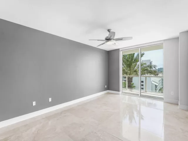 2-bedroom condo for sale in Fort Lauderdale - 1819 SE 17TH Street 708 - MondialRealty