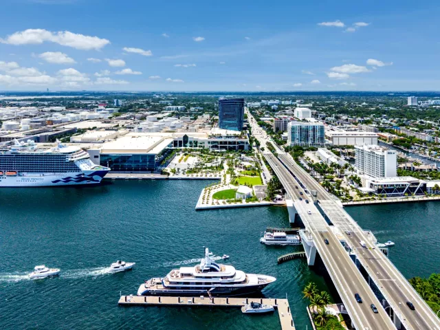 2-bedroom condo for sale in Fort Lauderdale - 1819 SE 17TH Street 708 - MondialRealty