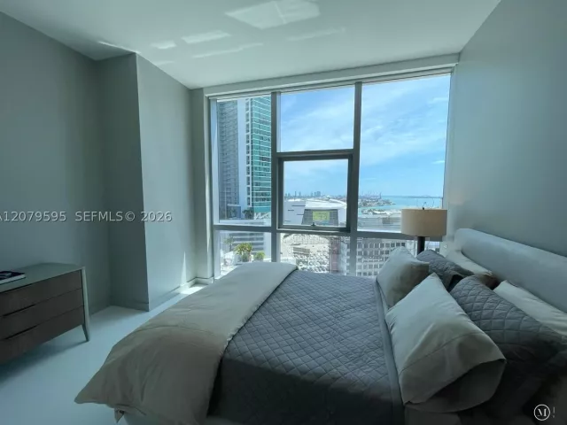 3-bedroom condo for rent in Miami - 851 NE 1st Ave 1511 - MondialRealty