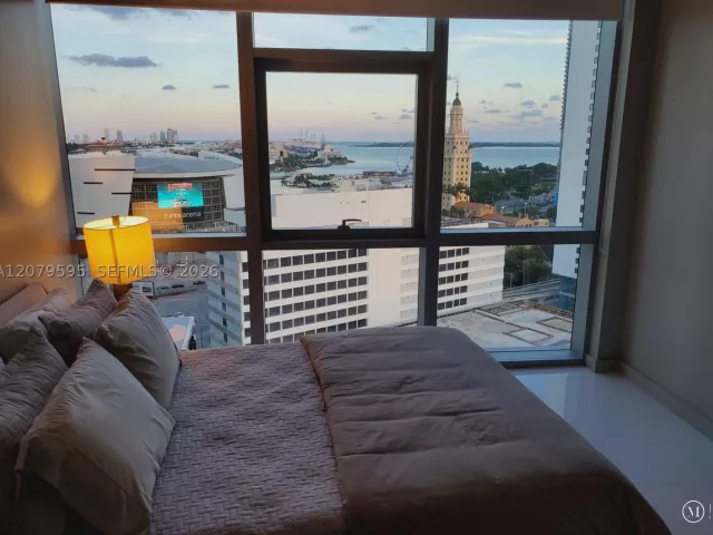 3-bedroom condo for rent in Miami - 851 NE 1st Ave 1511 - MondialRealty