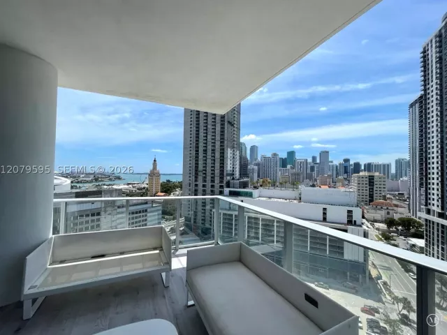 3-bedroom condo for rent in Miami - 851 NE 1st Ave 1511 - MondialRealty