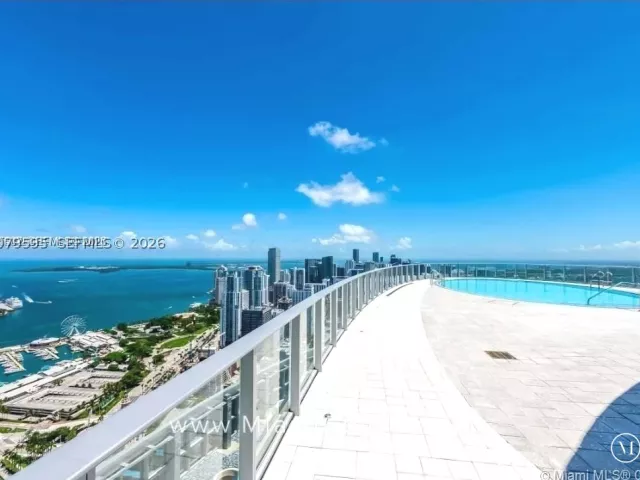 3-bedroom condo for rent in Miami - 851 NE 1st Ave 1511 - MondialRealty