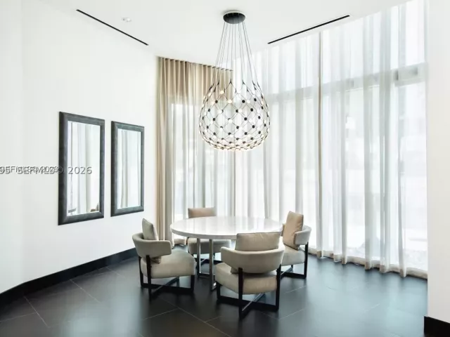 3-bedroom condo for rent in Miami - 851 NE 1st Ave 1511 - MondialRealty