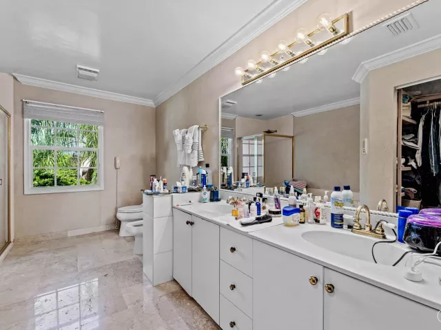 4-bedroom home for rent in Boca Raton - 2350 NW 5TH Avenue - MondialRealty