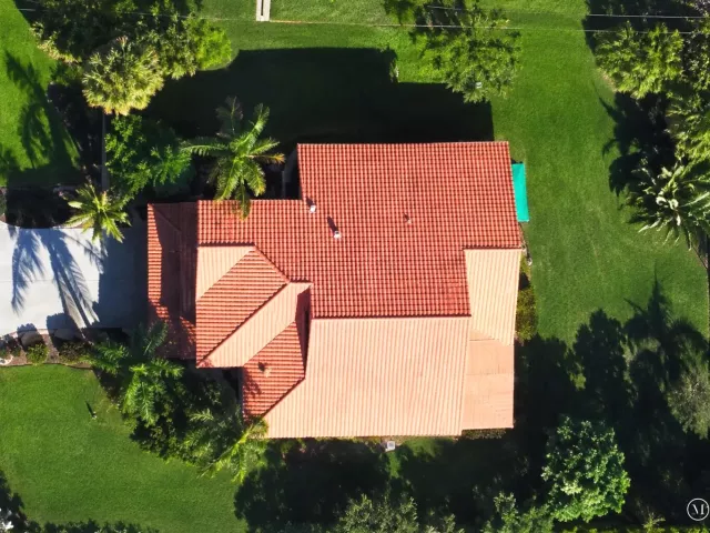 4-bedroom home for rent in Boca Raton - 2350 NW 5TH Avenue - MondialRealty