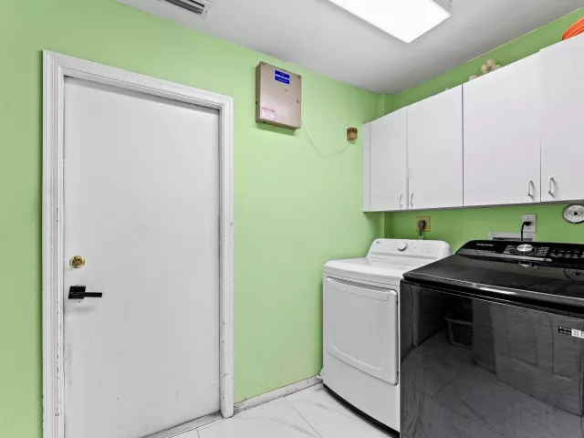 4-bedroom home for rent in Boca Raton - 2350 NW 5TH Avenue - MondialRealty
