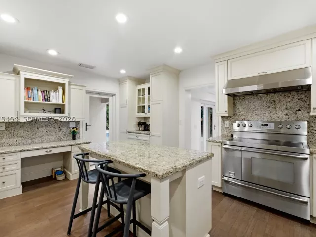 3-bedroom home for sale in Coral Gables - 1510 Ferdinand St - MondialRealty