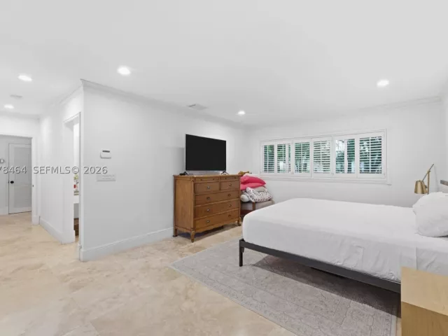 3-bedroom home for sale in Coral Gables - 1510 Ferdinand St - MondialRealty