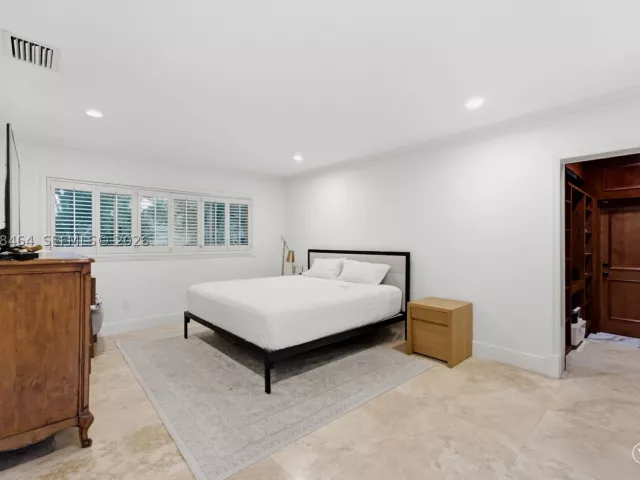 3-bedroom home for sale in Coral Gables - 1510 Ferdinand St - MondialRealty