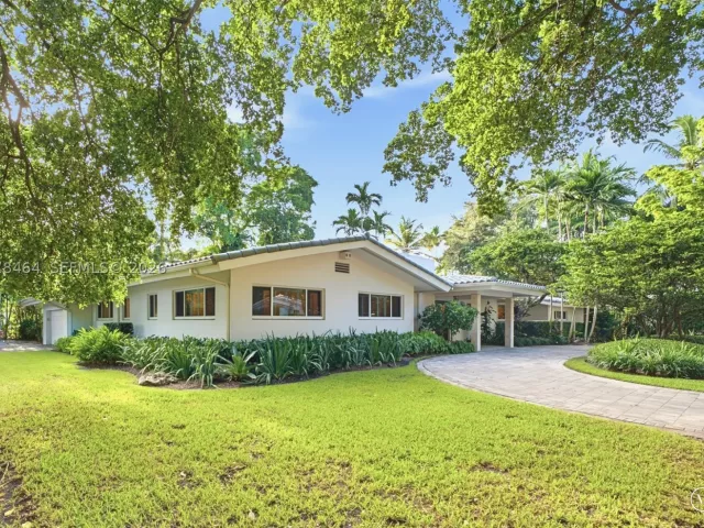 3-bedroom home for sale in Coral Gables - 1510 Ferdinand St - MondialRealty