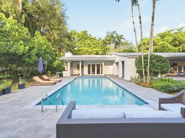 3-bedroom home for sale in Coral Gables - 1510 Ferdinand St - MondialRealty