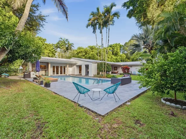 3-bedroom home for sale in Coral Gables - 1510 Ferdinand St - MondialRealty