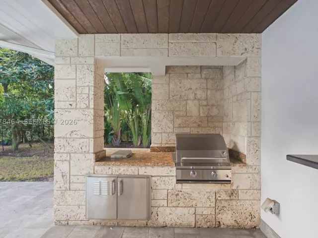 3-bedroom home for sale in Coral Gables - 1510 Ferdinand St - MondialRealty